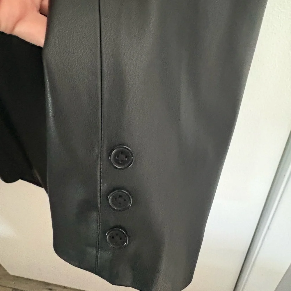 🌹Black Faux Leather Jacket Blazer Sleek JustFab - Picture 5 of 8